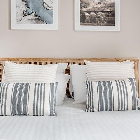 Charming 1 Bedroom Apt , Town Centre, Wifi, Free Parking By Tent Serviced Apartments Staines-upon-Thames Dış mekan fotoğraf